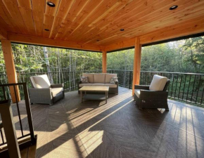 Tranquil 2 Bedroom Vacation Home with Covered Deck
